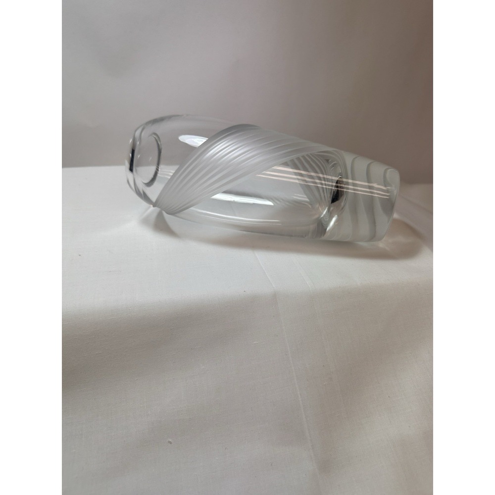 Lenox Windswept Heavy Cut Crystal 9"Vase Clear And‎ Frosted - Picture 11 of 13
